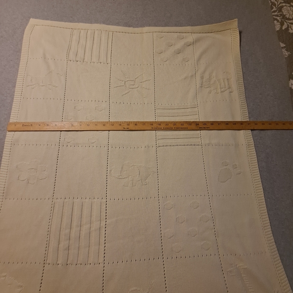 Child of Mine Cream Knit Infant Blanket w/ Block Design with Animals & Shapes - Picture 10 of 12